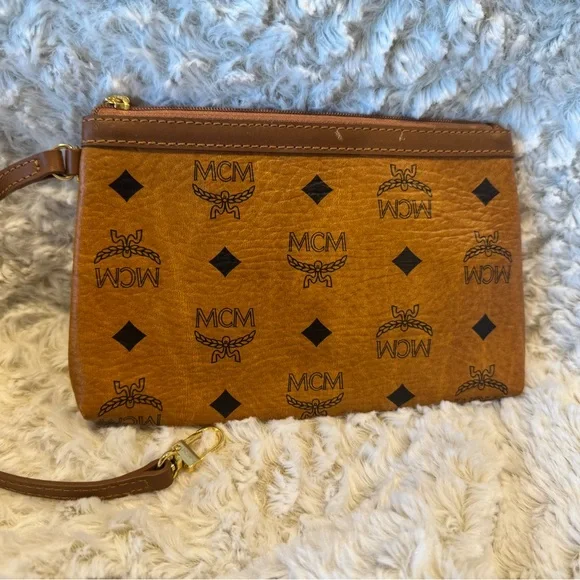 MCM Tan and Orange Women's Tote Bag w/pouch - Picture 5 of 5